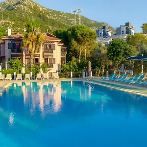 pink-palace-hotel.aegeanhotels.net/